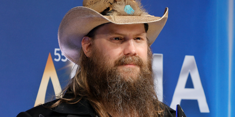 Chris Stapleton Fans Might've Missed This Sweet Behind-the-Scenes Moment at the Super Bowl