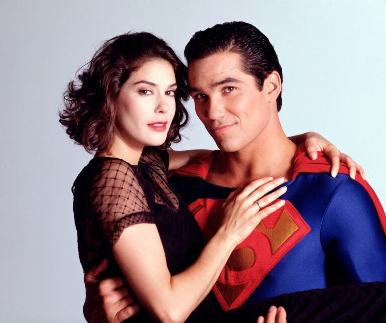Lois & Clark: The New Adventures of Superman – A 90s TV Classic with Teri Hatcher and Dean Cain!