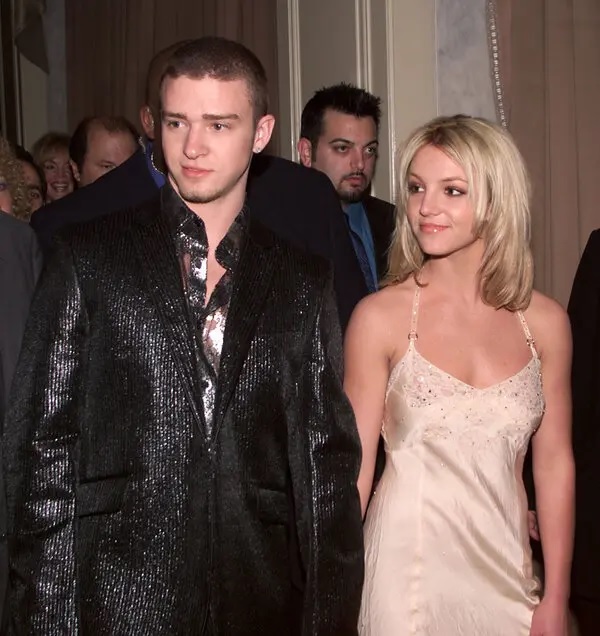 Britney Spears Writes of Having Abortion While Dating Justin Timberlake