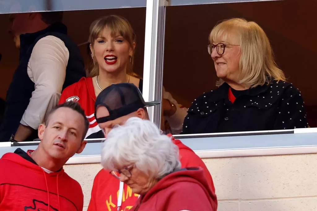 Taylor Swift and Donna Kelce at the Kansas City